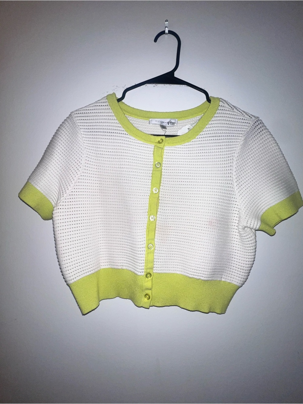 Toccin Cropped White Knit Button-Up Cardigan with Lime Trim
